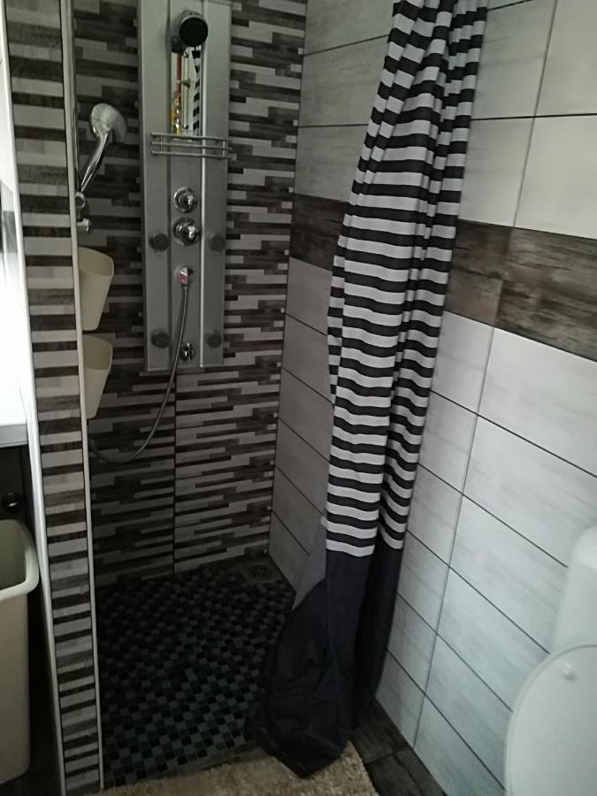 Fonyód Vivien Apartman מראה חיצוני תמונה