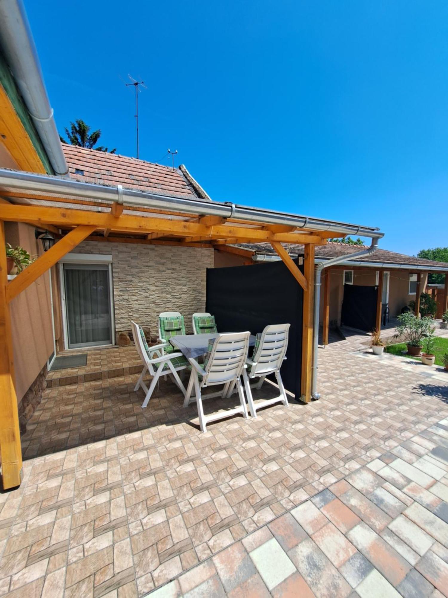 Fonyód Vivien Apartman מראה חיצוני תמונה